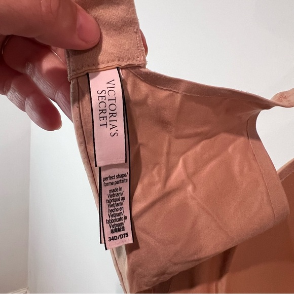 Victoria's Secret Infinity Flex Full Coverage Nude Bra - Picture 5 of 6